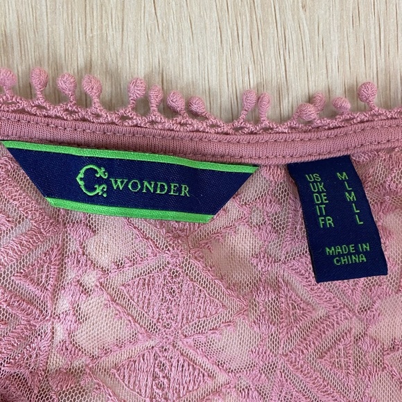 C Wonder Pink Boho Lace Vest size medium EUC - Picture 9 of 10